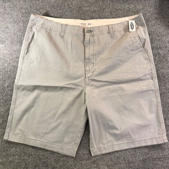 Old Navy Shorts Men's 42 Lived in straight grey chino style NWT - Picture 1 of 12